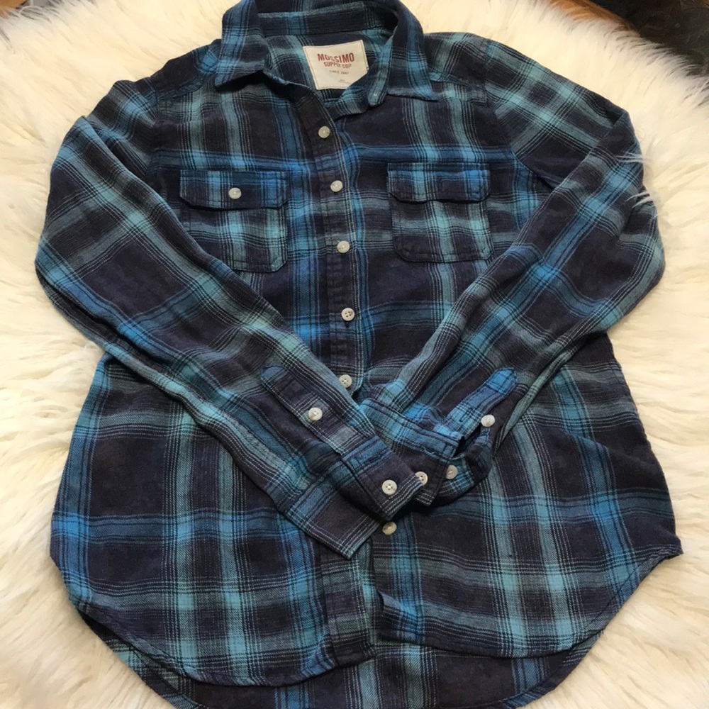 Blue flannel, lightly worn, size small